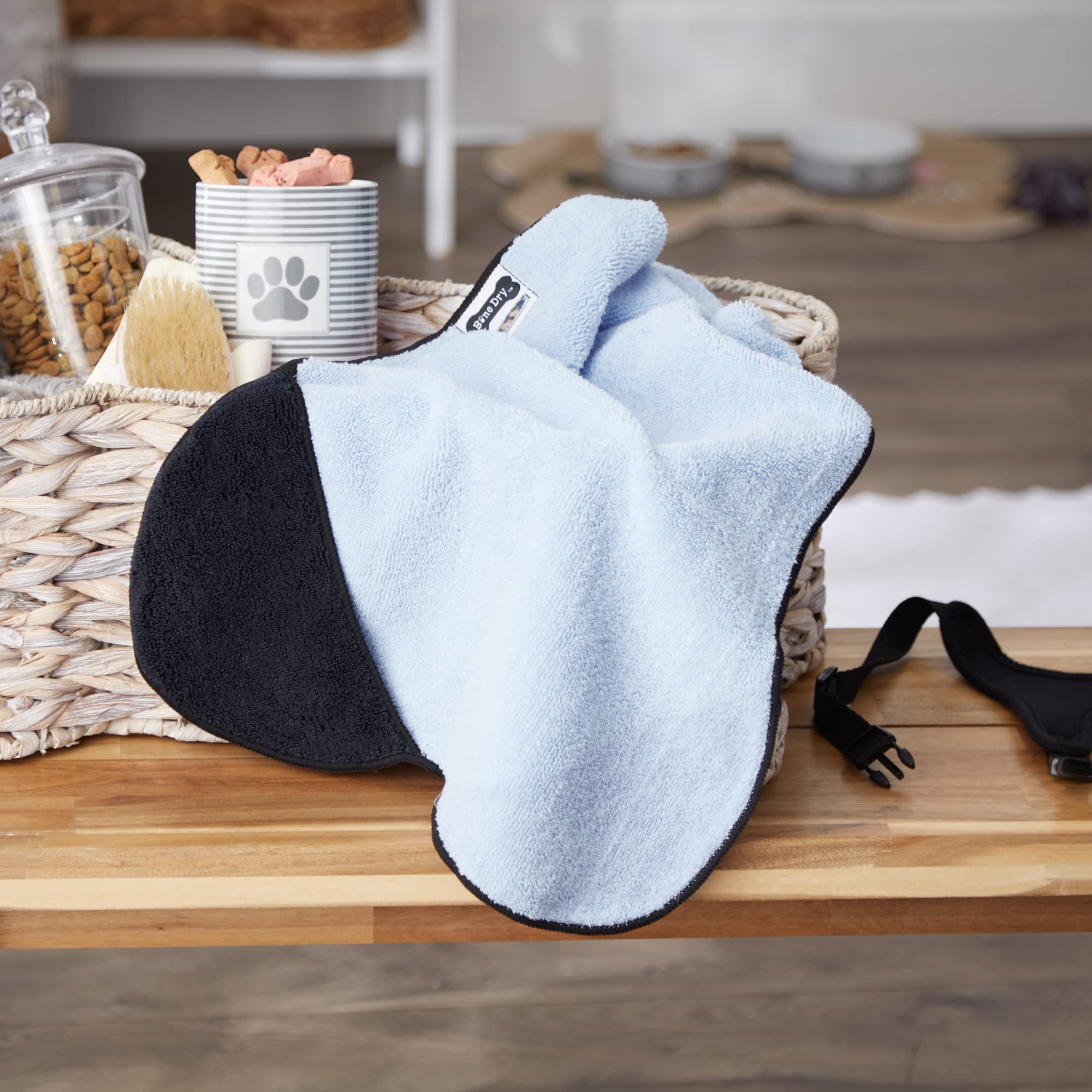 Bone Dry Drying Pet Towel, Bone Towel with Pockets - 30 x 16, Blue - Image 5